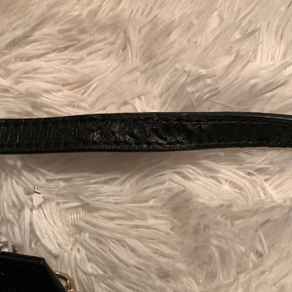 🖤BLACK GUESS HANDBAG🖤 - Picture 7 of 16
